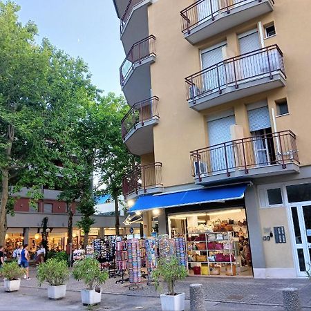 Delfino 19 Apartman Bibione Kültér fotó