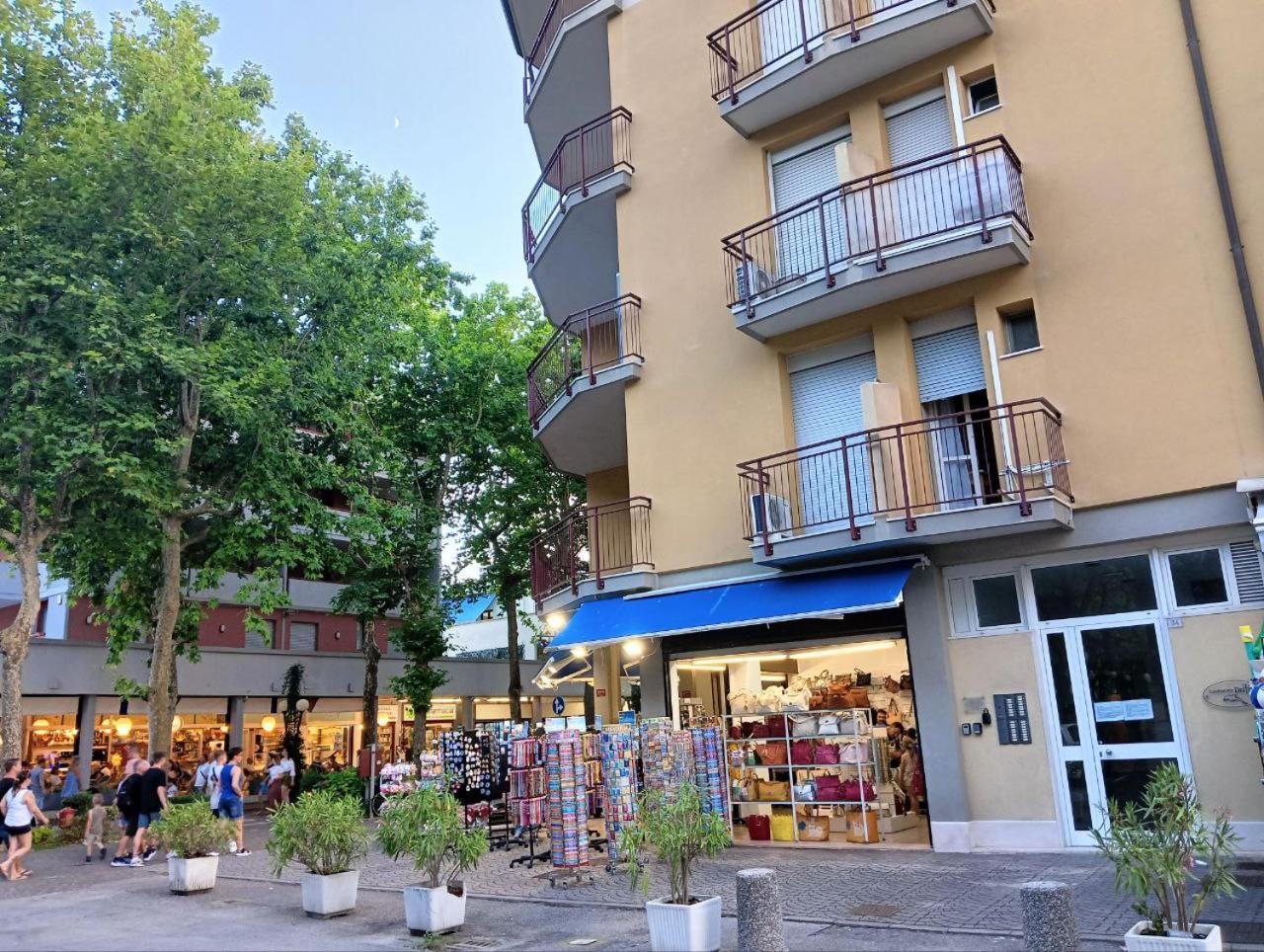 Delfino 19 Apartman Bibione Kültér fotó